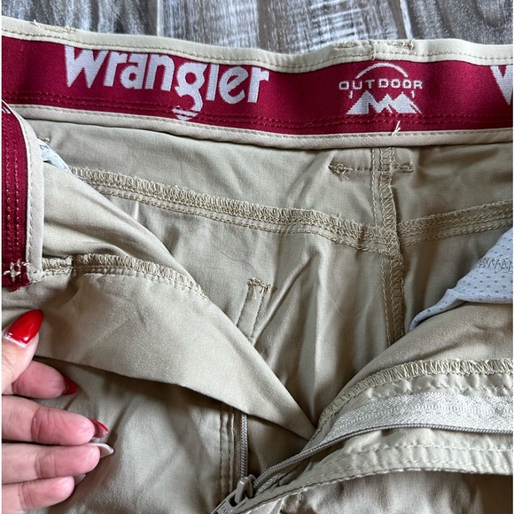 Wrangler men’s cargo shorts 🩳 - Picture 3 of 4
